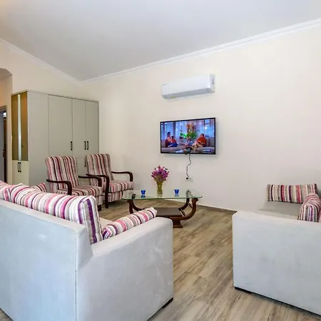 Outstanding Near Historical Area In * فتحية